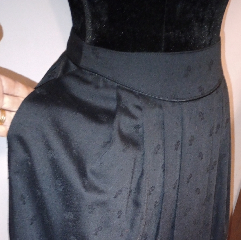 Wool Black Pleated Skirt Fully lined Pockets Vintage Sz 6 - Picture 3 of 16